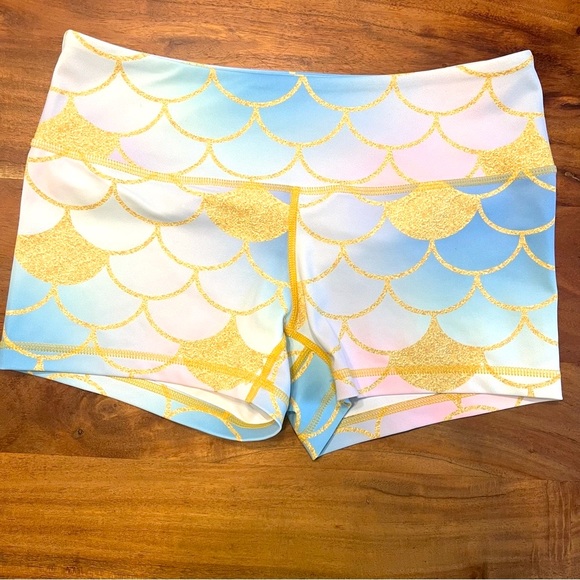 EUC Feed Me Fight Me shorts, size small - Picture 2 of 5